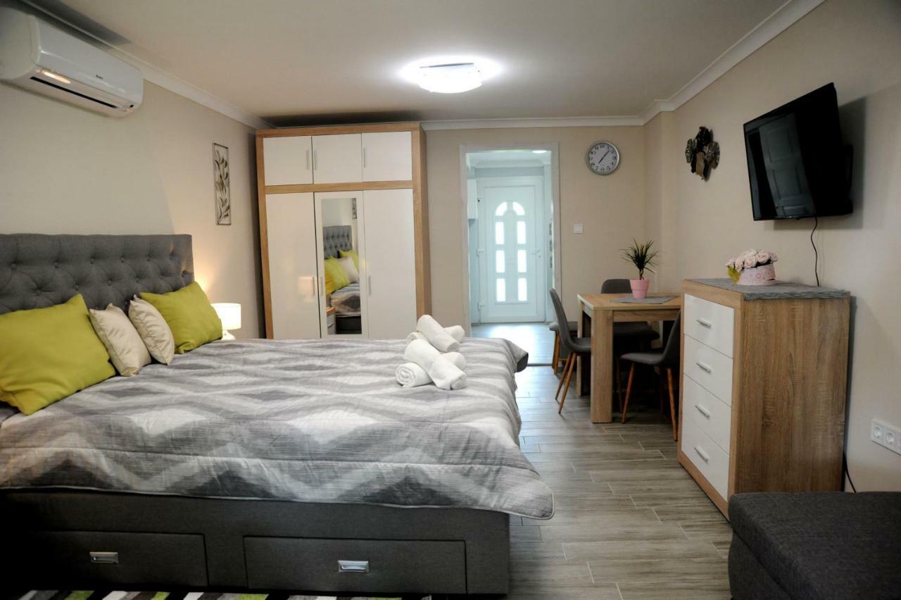 Judit Apartman Dombovar-Gunaras Экстерьер фото